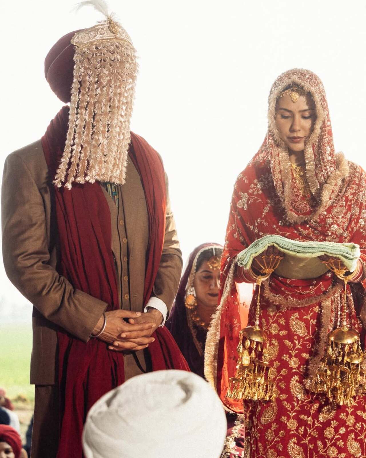 ‘Ishq Da Chehra’ weaves together the stories of Sunny Deol and Mona Singh, Varun Dhawan and Medha Rana, Diljit Dosanjh and Sonam Bajwa, and Ahan Shetty and Anyaa Singh